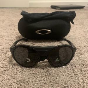 Oakley clifden odyssey collection